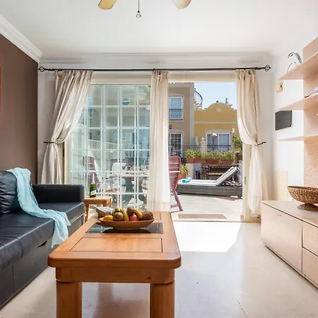 16A Fabulous El Faro, Huge Sun Terrace!Heated Pool Apartment Arona (Tenerife)