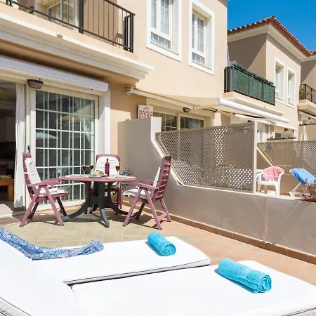 16A Fabulous El Faro, Huge Sun Terrace!Heated Pool Arona (Tenerife)