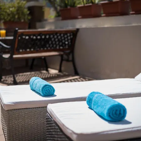 16A Fabulous El Faro, Huge Sun Terrace!Heated Pool Arona (Tenerife)